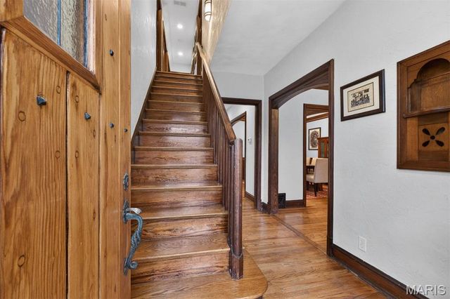 6329 San Bonita Avenue, Clayton, MO 63105
