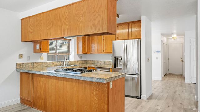 309 Regency Cir, Vacaville, CA 95687