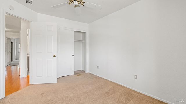 309 Regency Cir, Vacaville, CA 95687