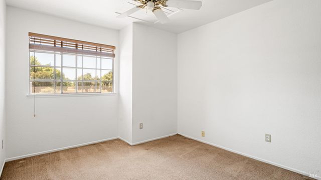 309 Regency Cir, Vacaville, CA 95687