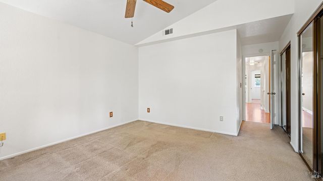 309 Regency Cir, Vacaville, CA 95687