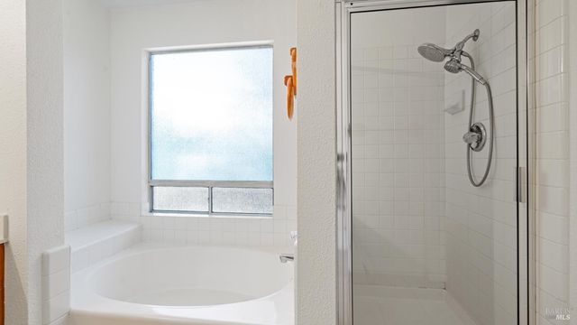 309 Regency Cir, Vacaville, CA 95687