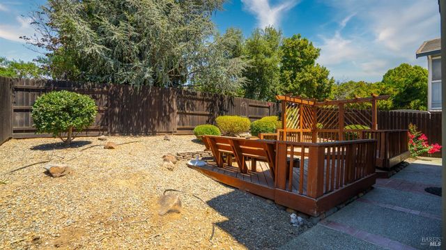 309 Regency Cir, Vacaville, CA 95687