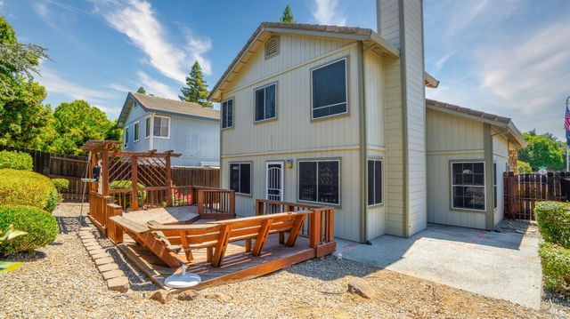 309 Regency Cir, Vacaville, CA 95687