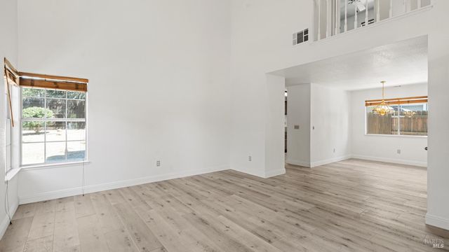 309 Regency Cir, Vacaville, CA 95687