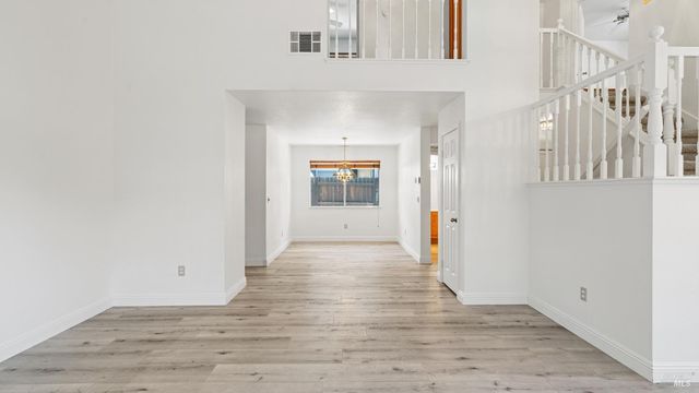 309 Regency Cir, Vacaville, CA 95687