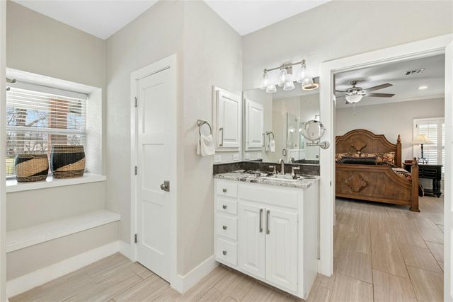 407 Olympia Fields ST, Meadowlakes, TX 78654