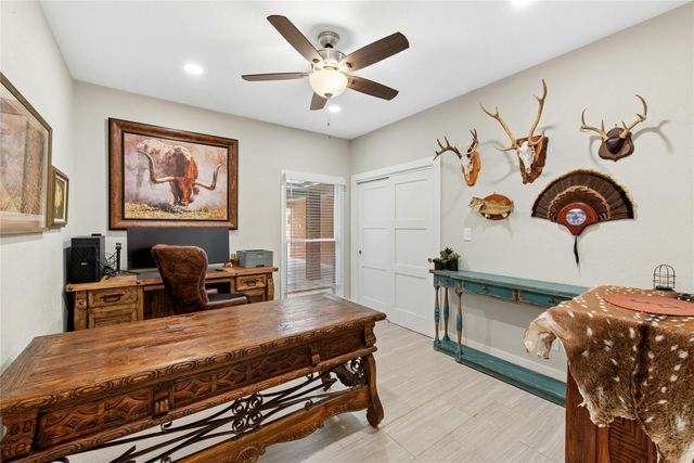 407 Olympia Fields ST, Meadowlakes, TX 78654