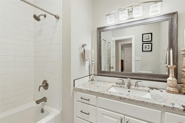 407 Olympia Fields ST, Meadowlakes, TX 78654