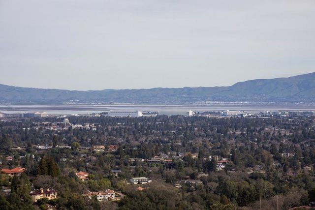 24793 Northcrest Lane, Los Altos Hills, CA 94024