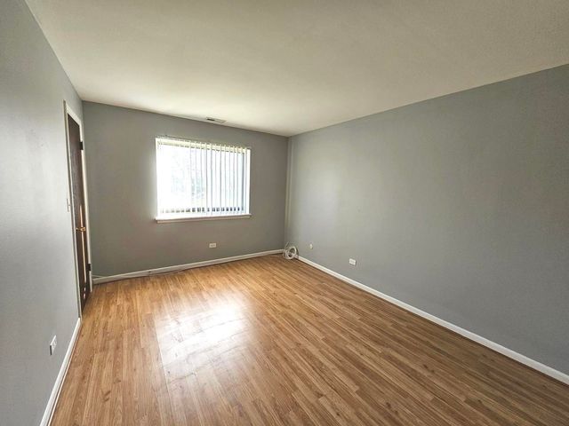 1018 CASTILIAN Court 205, Glenview, IL 60025