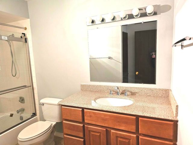 1018 CASTILIAN Court 205, Glenview, IL 60025