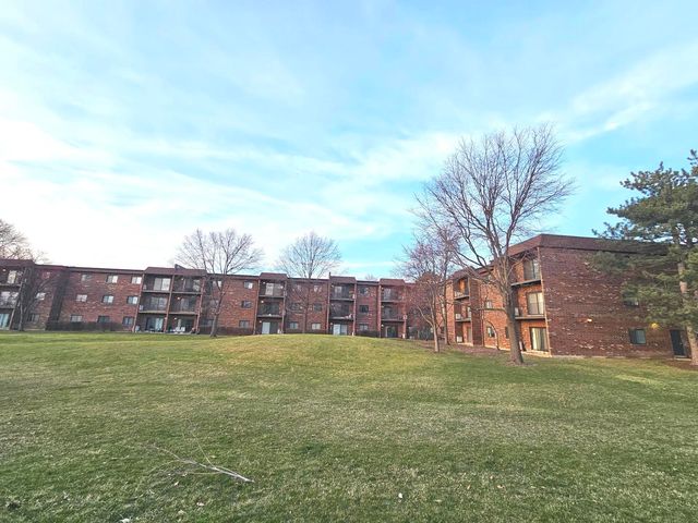 1018 CASTILIAN Court 205, Glenview, IL 60025