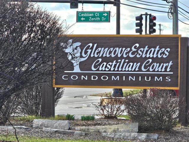 1018 CASTILIAN Court 205, Glenview, IL 60025