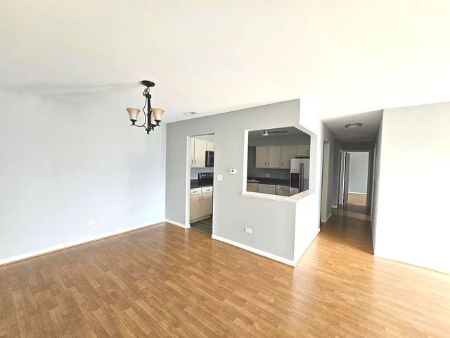 1018 CASTILIAN Court 205, Glenview, IL 60025