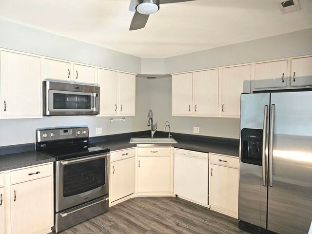 1018 CASTILIAN Court 205, Glenview, IL 60025