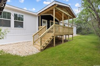 697 County Road 664, Devine, TX 78016
