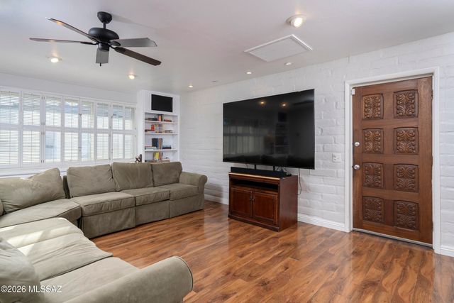 1112 W Maximilian Way, Tucson, AZ 85704