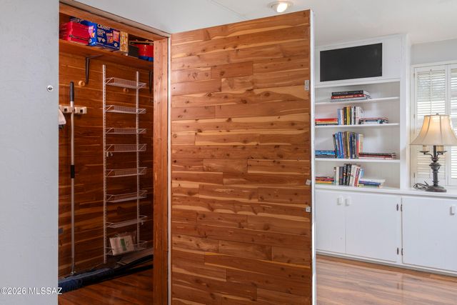 1112 W Maximilian Way, Tucson, AZ 85704