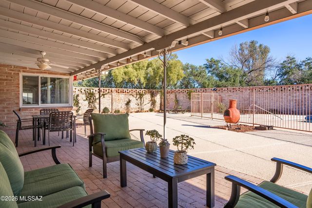 1112 W Maximilian Way, Tucson, AZ 85704