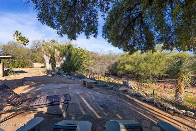 1112 W Maximilian Way, Tucson, AZ 85704