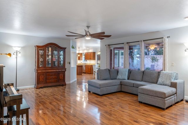 1112 W Maximilian Way, Tucson, AZ 85704