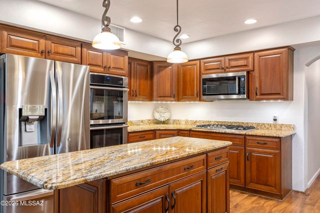 1112 W Maximilian Way, Tucson, AZ 85704