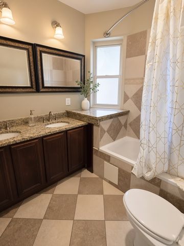 48 N Menard Avenue B-3, Chicago, IL 60644