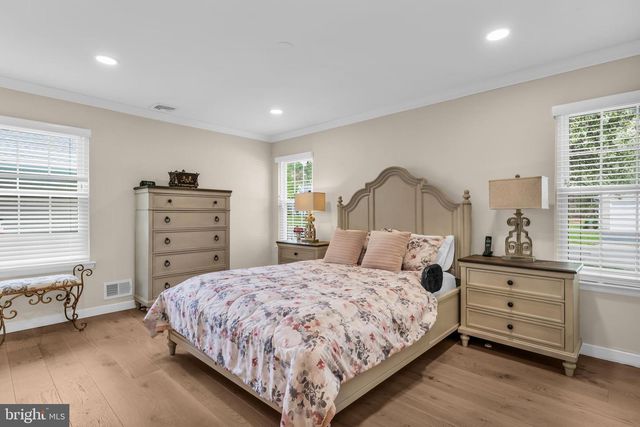 2 SURREY CT, Forked River, NJ 08731