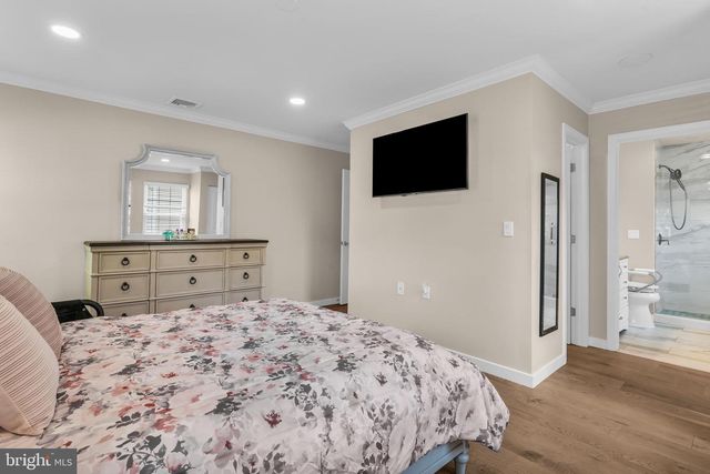 2 SURREY CT, Forked River, NJ 08731