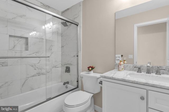 2 SURREY CT, Forked River, NJ 08731