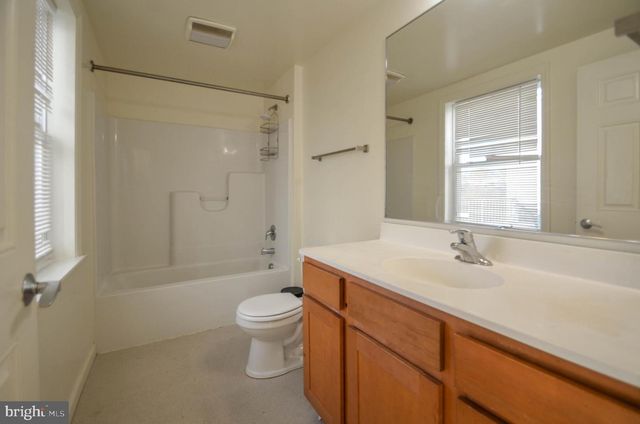 70 CHESAPEAKE ST, Lancaster, PA 17602