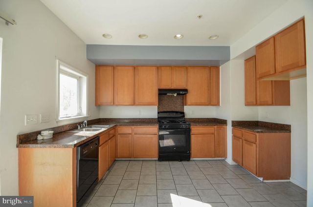 70 CHESAPEAKE ST, Lancaster, PA 17602