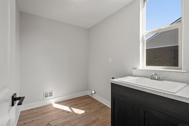 17317 Megan Drive 45, Macomb, MI 48042