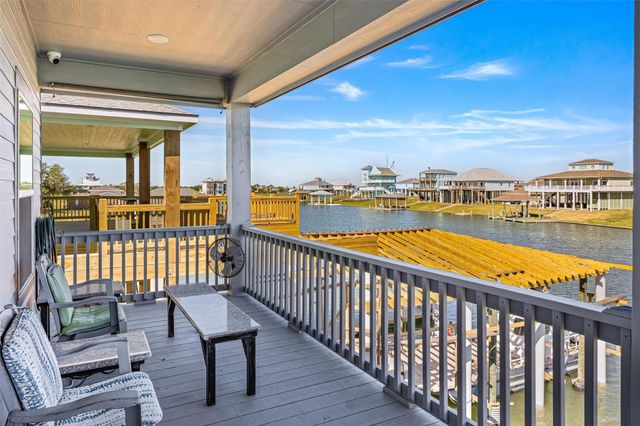 2005 Nelson Street, Port Bolivar, TX 77650