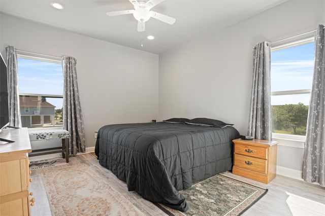 2005 Nelson Street, Port Bolivar, TX 77650