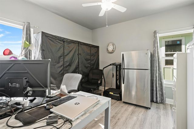 2005 Nelson Street, Port Bolivar, TX 77650