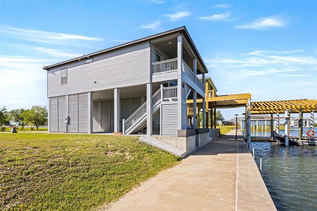 2005 Nelson Street, Port Bolivar, TX 77650