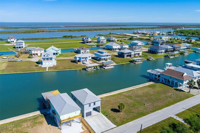 2005 Nelson Street, Port Bolivar, TX 77650