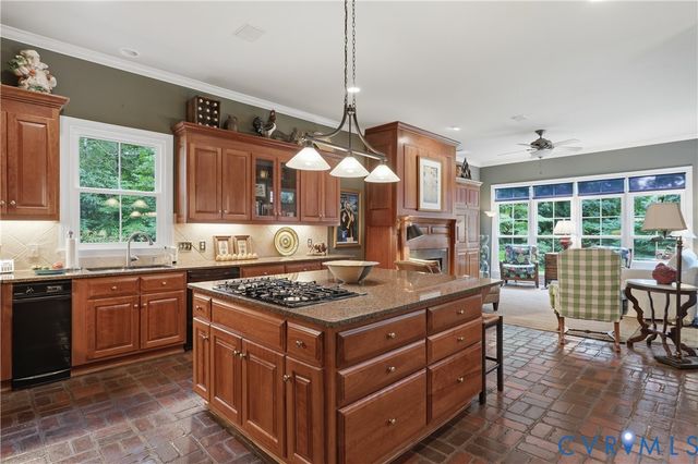 8305 Seaview Dr, Chesterfield, VA 23838