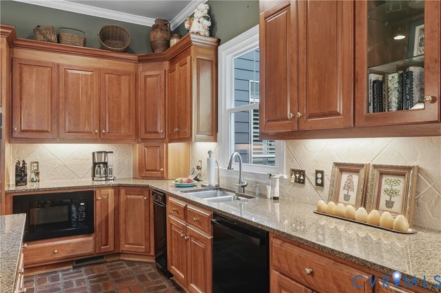 8305 Seaview Dr, Chesterfield, VA 23838