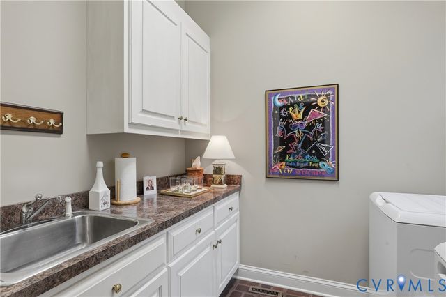 8305 Seaview Dr, Chesterfield, VA 23838