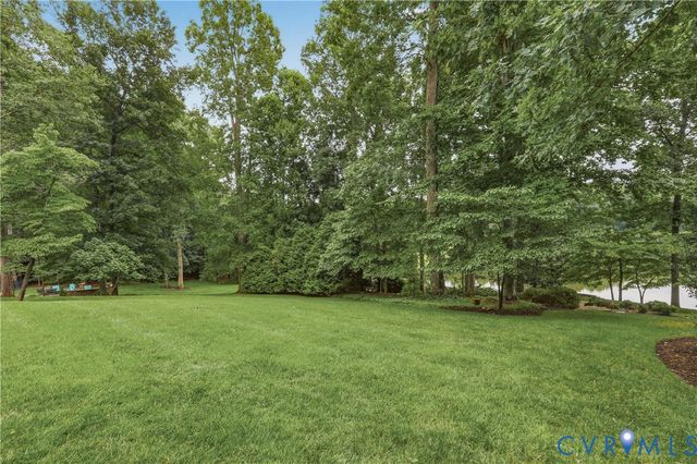 8305 Seaview Dr, Chesterfield, VA 23838