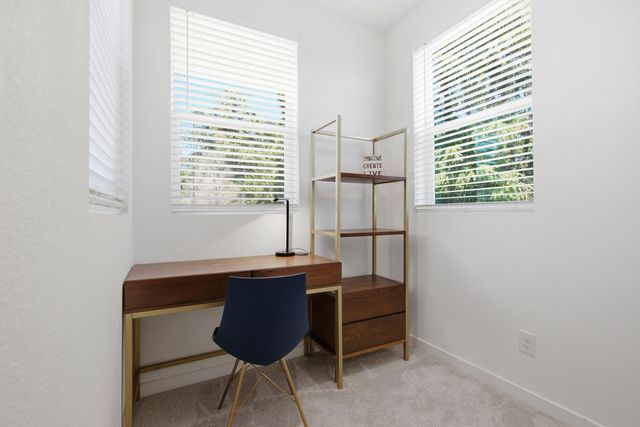 425 Outrigger Ln, West Sacramento, CA 95605