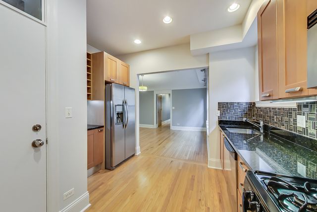 1465 W Fargo Avenue 2, Chicago, IL 60626