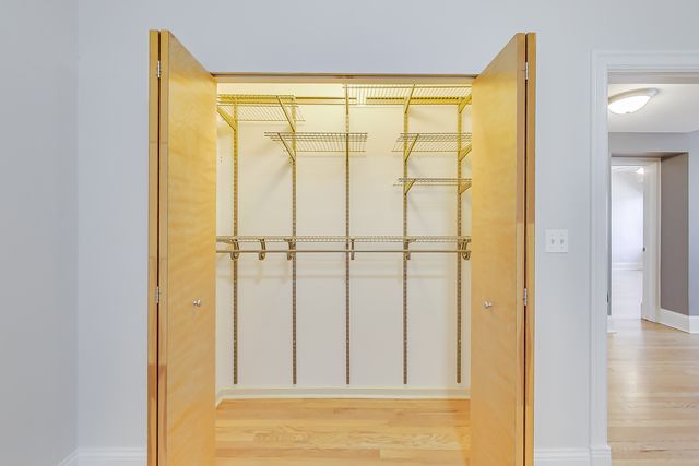 1465 W Fargo Avenue 2, Chicago, IL 60626