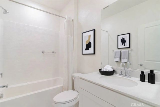 3570 E Peckham Paseo 5, Ontario, CA 91761