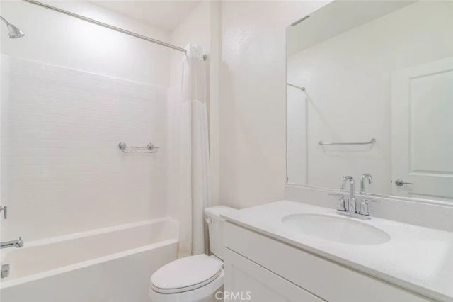 3570 E Peckham Paseo 5, Ontario, CA 91761