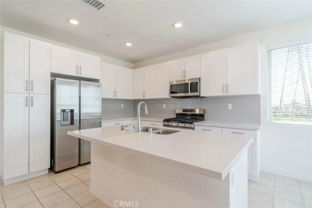 3570 E Peckham Paseo 5, Ontario, CA 91761