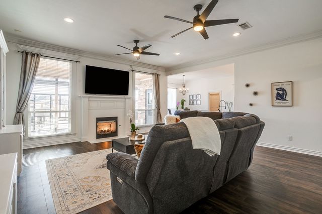 1008 Dapple Gray Road, Crowley, TX 76036